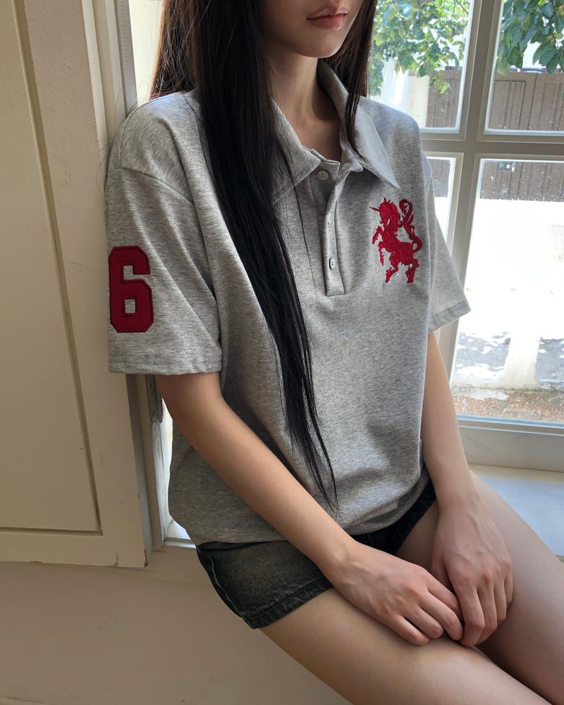 WONDER WONDER（ワンダーワンダー）の「イゼン ホース ショートスリーブTシャツ（トップス）」