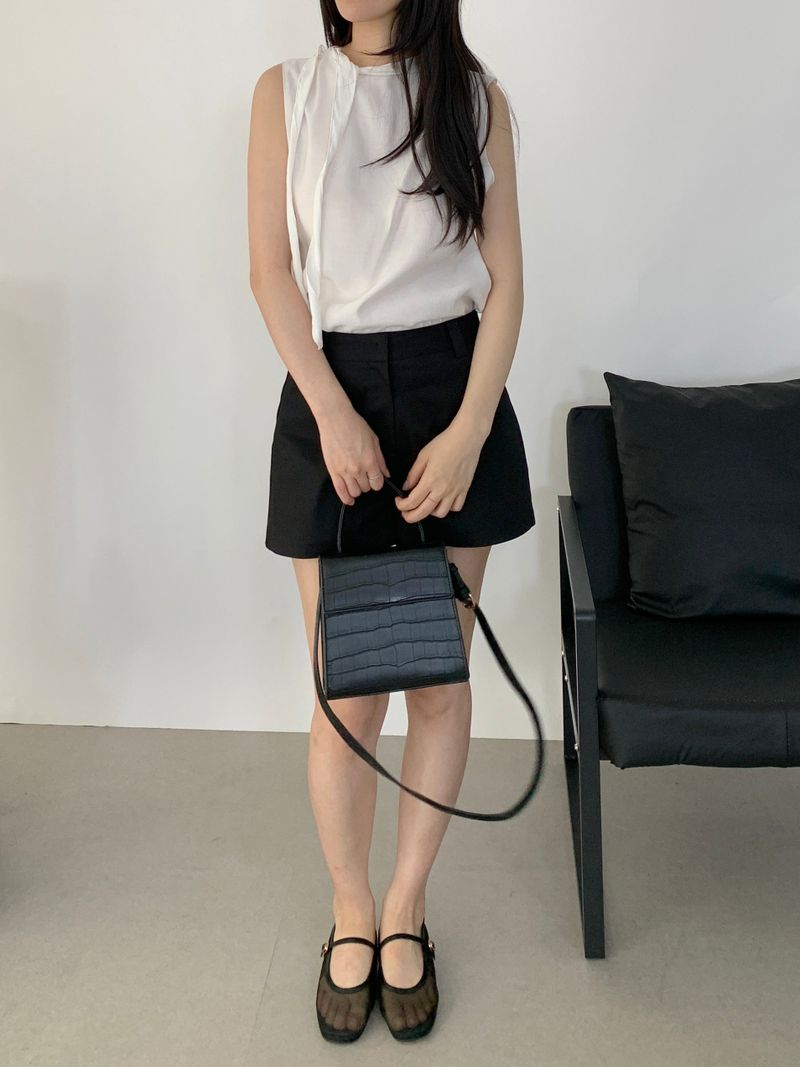 Aiden Tie Sleeveless Blouse