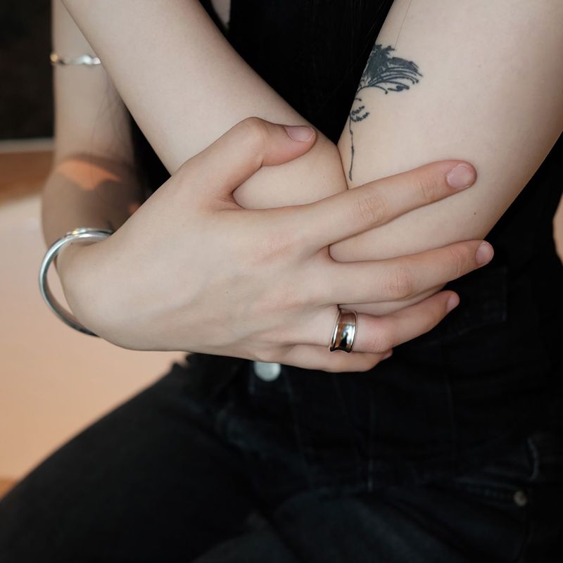 Curve ring