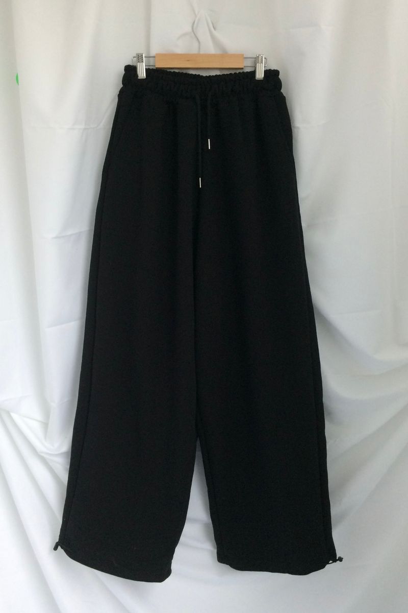 loose fit basic jogger pants