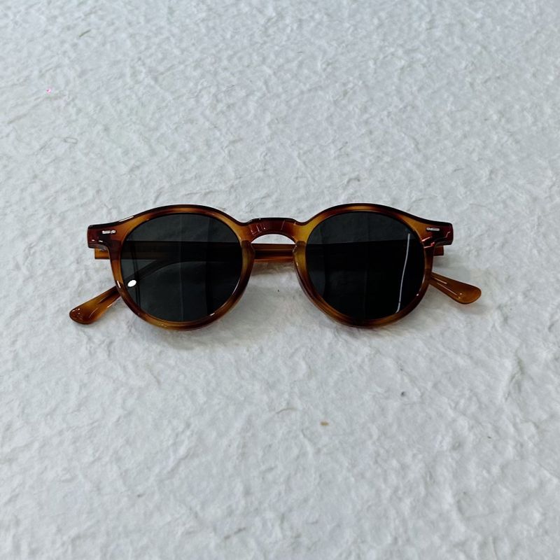 Vintage Proportion Round-Frame Sunglasses