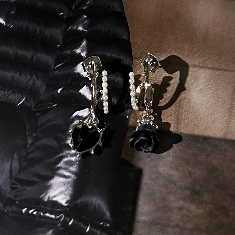 Black rose Earring