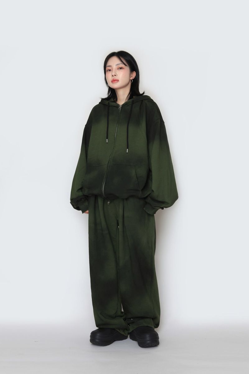 Spray washed hood zip-up
