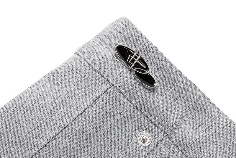 SHINING LOGO PLEATS SKIRTS