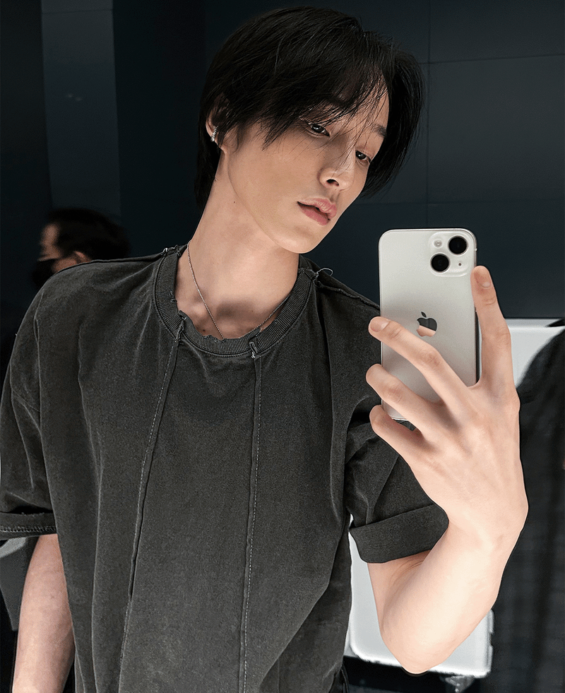 COSYHARU（コシハル）の「chatter unbalance cutting vintagepig short-sleeved T-shirt（Tops）」