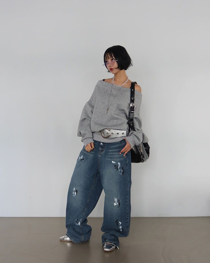 Ball stud off-shoulder sweatshirt