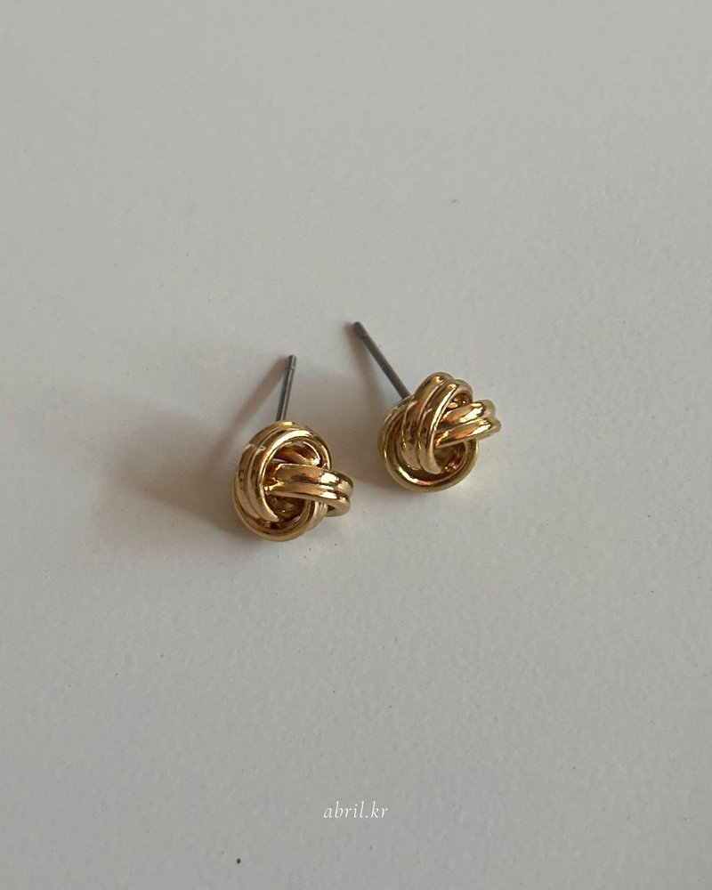 Mini Danish Earrings (2 color)
