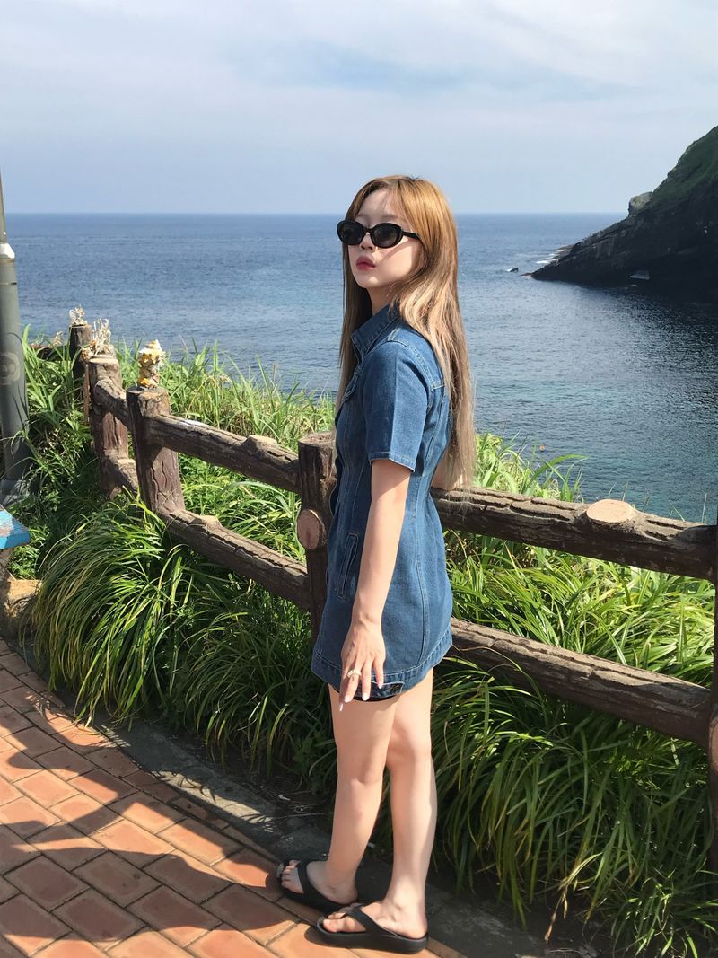 Arco iris（アルコイリス）の「Comely denim ops（Dresses）」