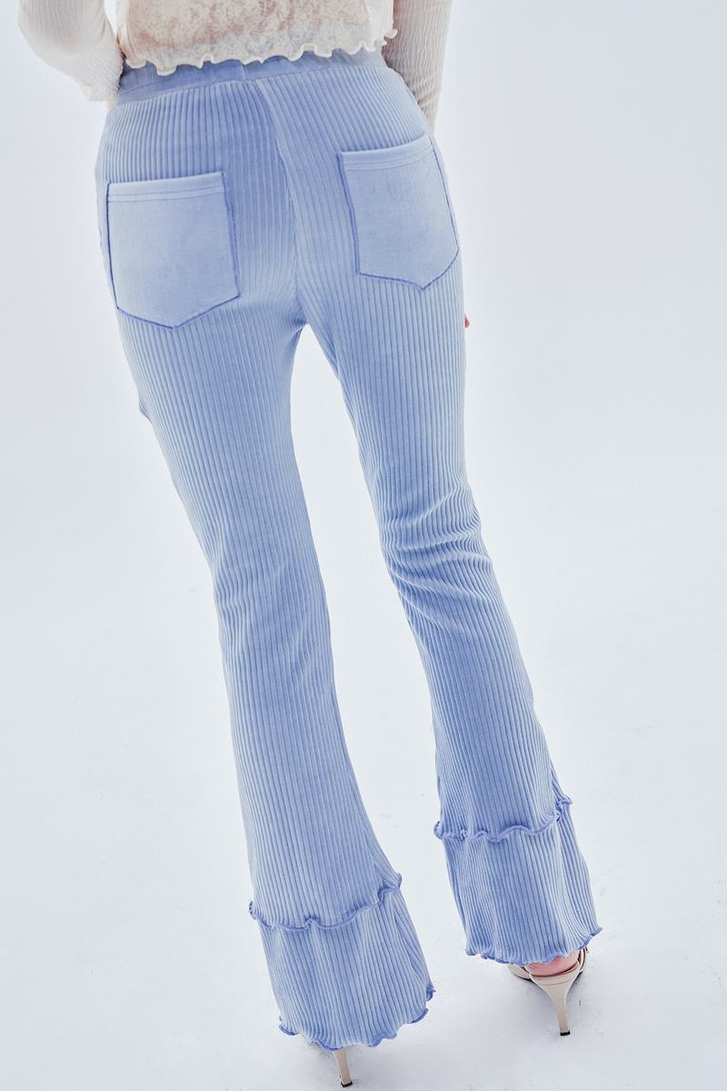 ウェーブブーツカットパンツ
