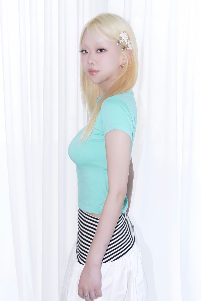 SIDE BUTTON COLLAR TEE (2COLOR)