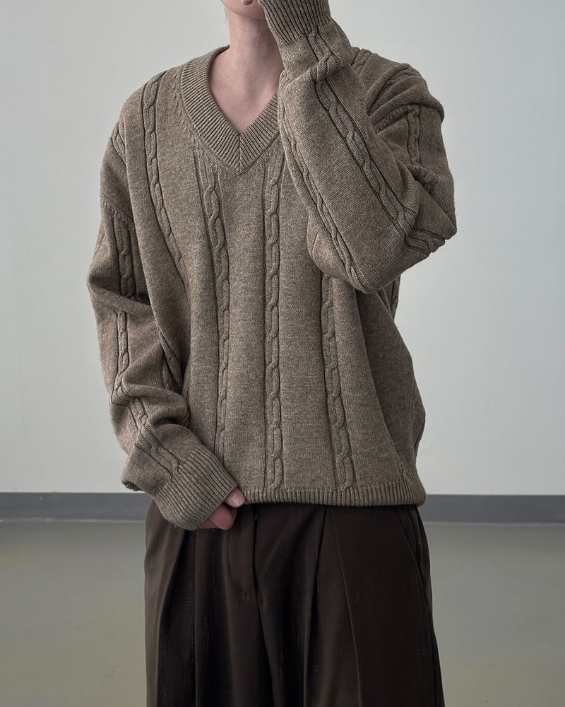 Melter Semi-Cropped Cable V-Neck Knit