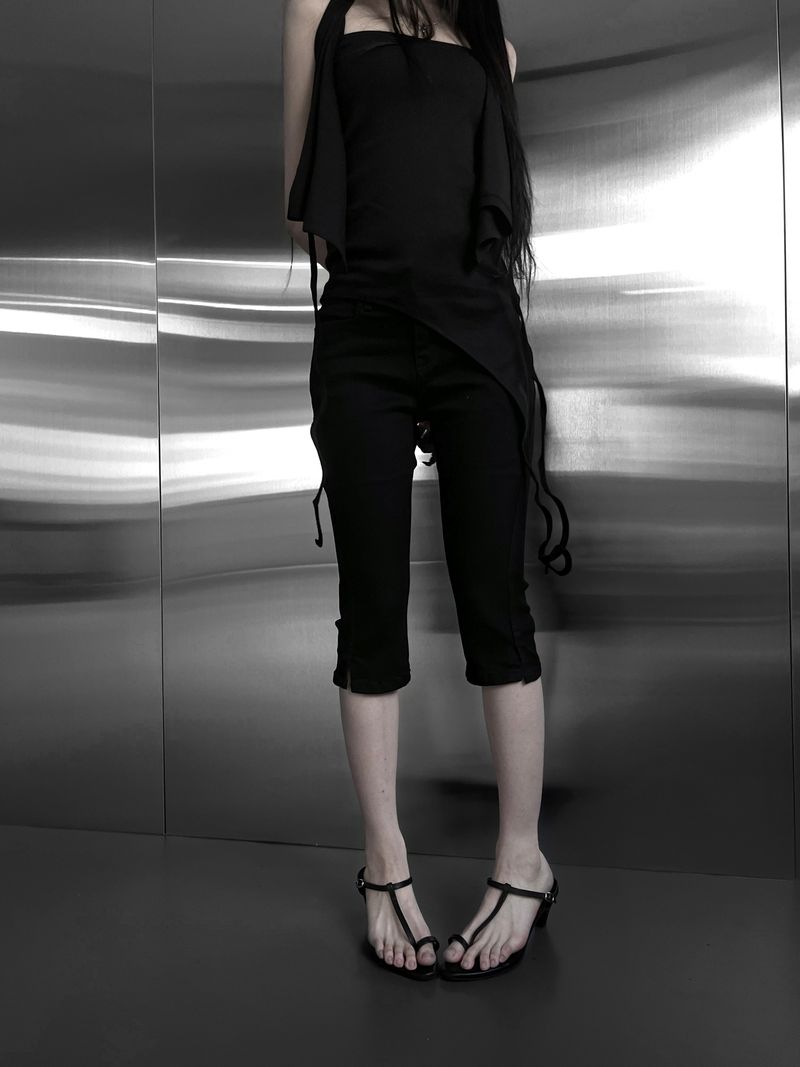 slim fit slit capri denim