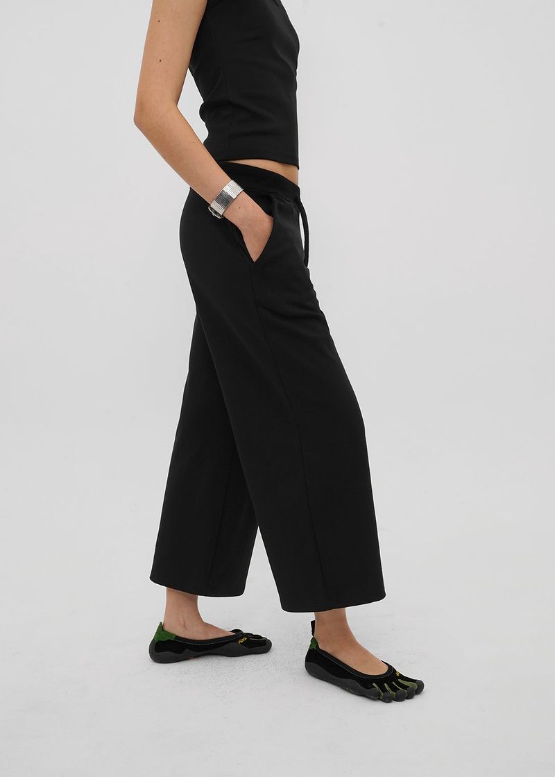 [B-BASIC] Air Sweat Capri Banding Pants