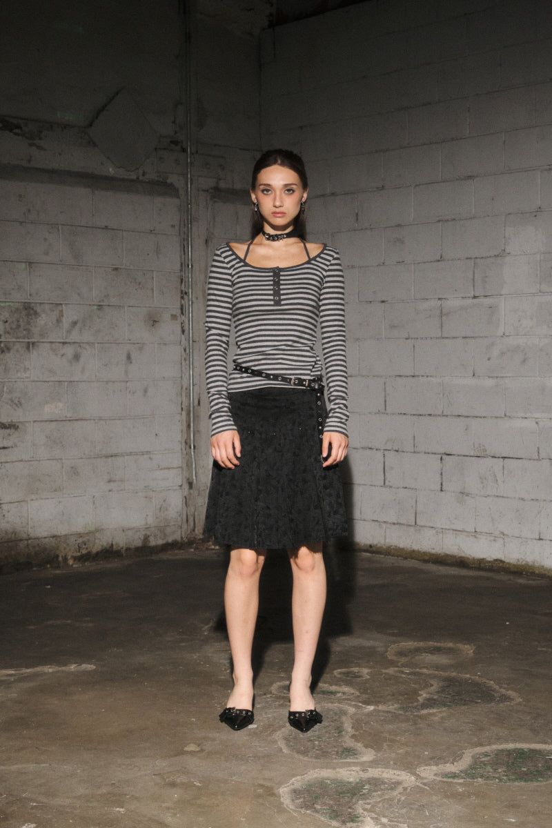 st strap t (grey)
