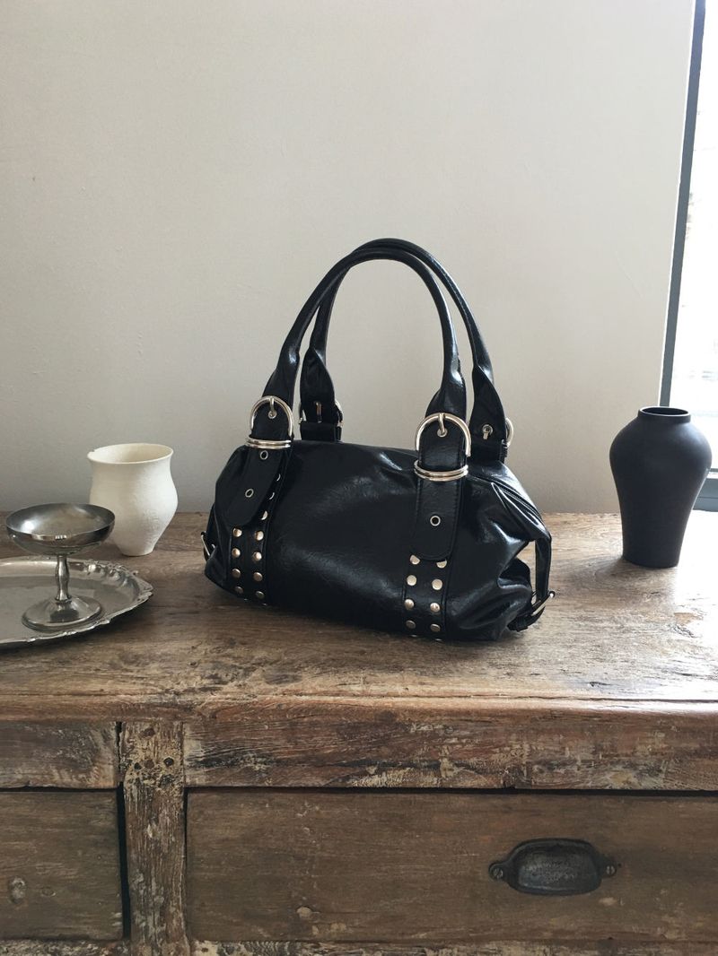 Ruby ring stud shoulder bag