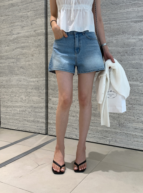 FINLEU（フィンル）の「Messiez 899 Denim Shorts / 2 colors（Pants）」