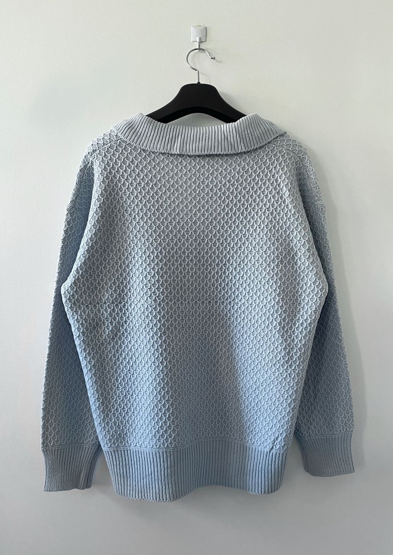 Fish collar soft knit