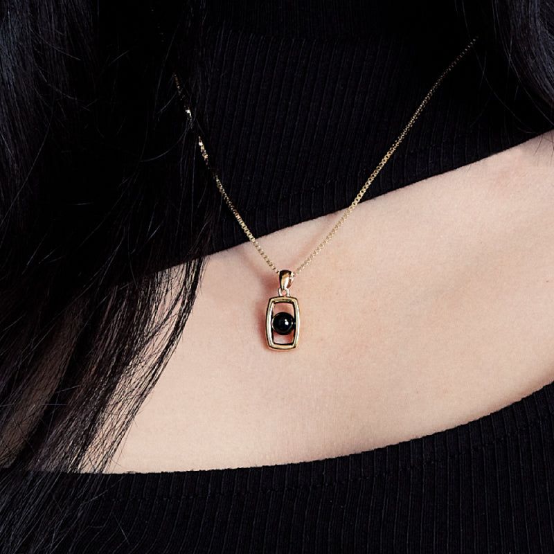 BONAFIDE JEWELRY(ボナファイドジュエリー)の「Rectangle UFO Onyx Necklace (Gold)(Accessories)」