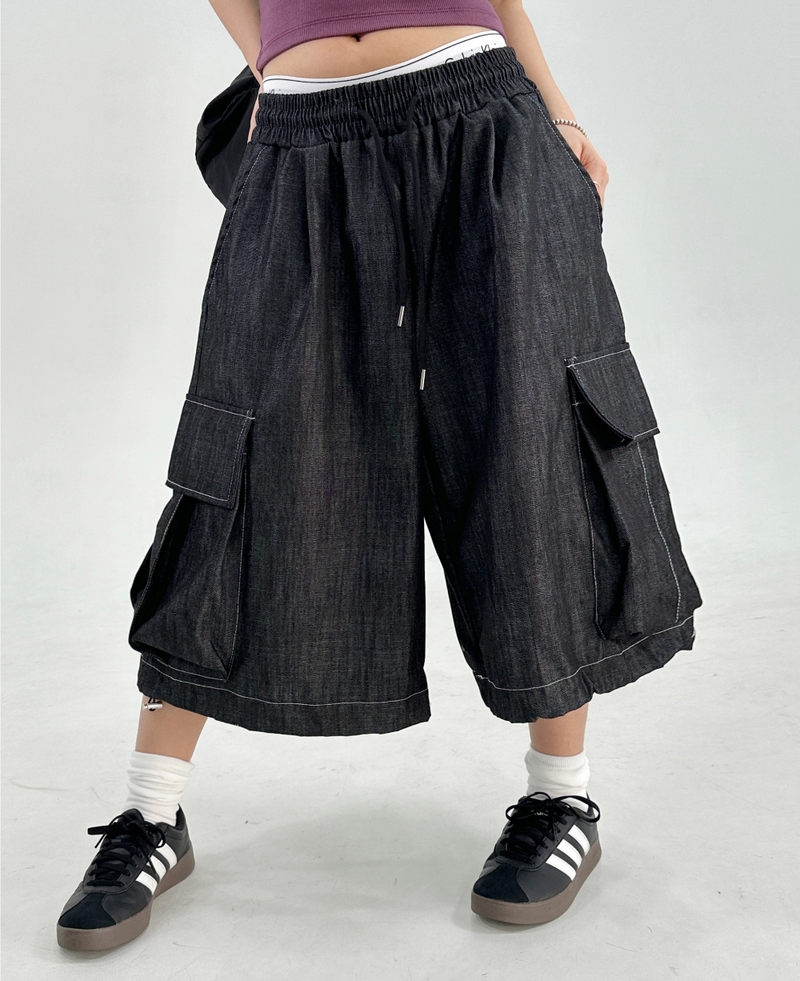 BLUE BERMUDA DENIM CARGO PANTS💙🖤 - 2 COLORS