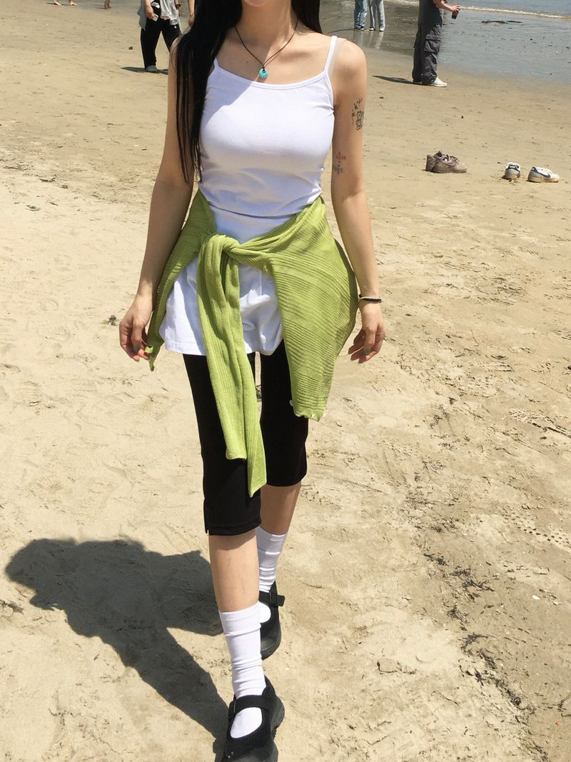 Leaf Slit Capri Pants (1c)