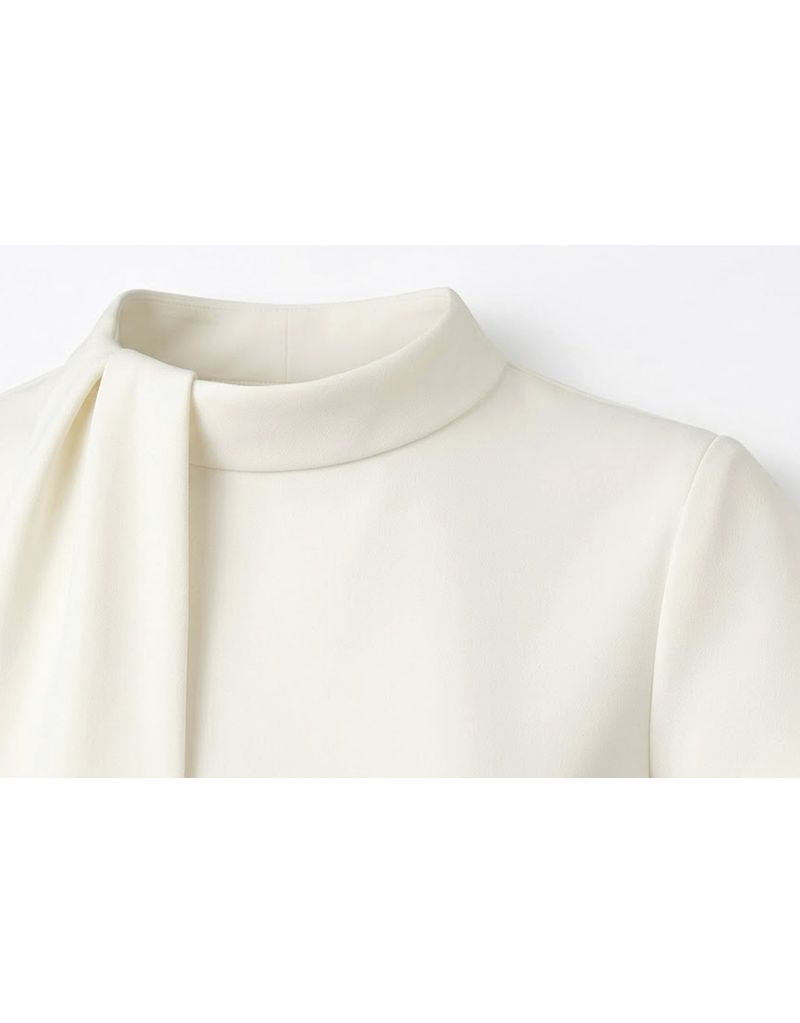 ルネハイネックライボタンスリムブラウス Ivory