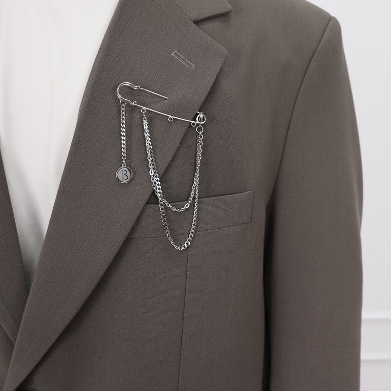 a men's pin brooch_CLEF W Brooch