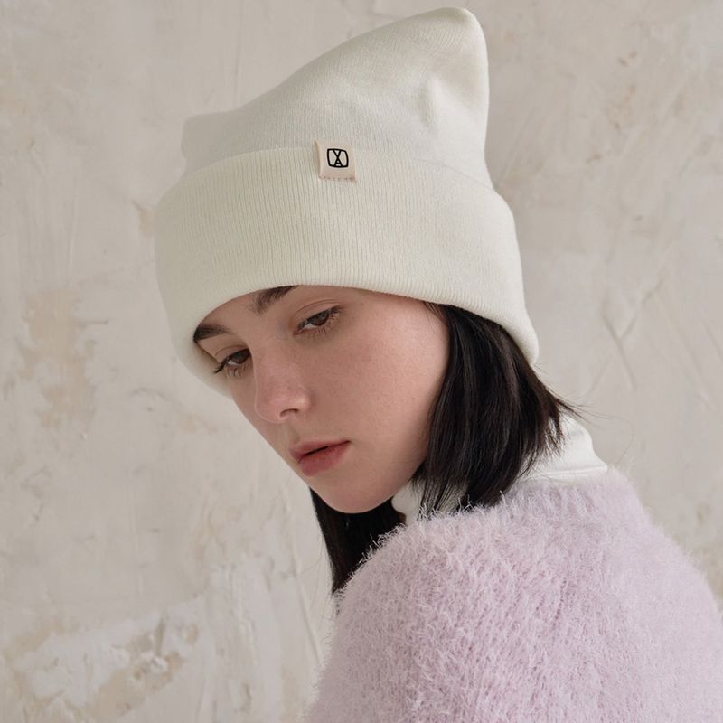 VA Label Square Beanie / White