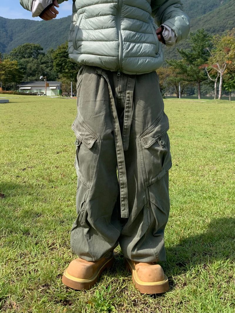 Layer Strap Cargo Pants