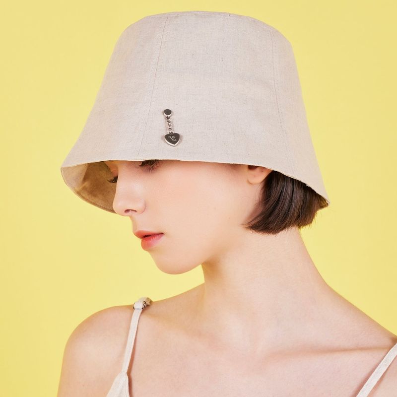 Heart Chain Stud Linen Bucket Hat Natural