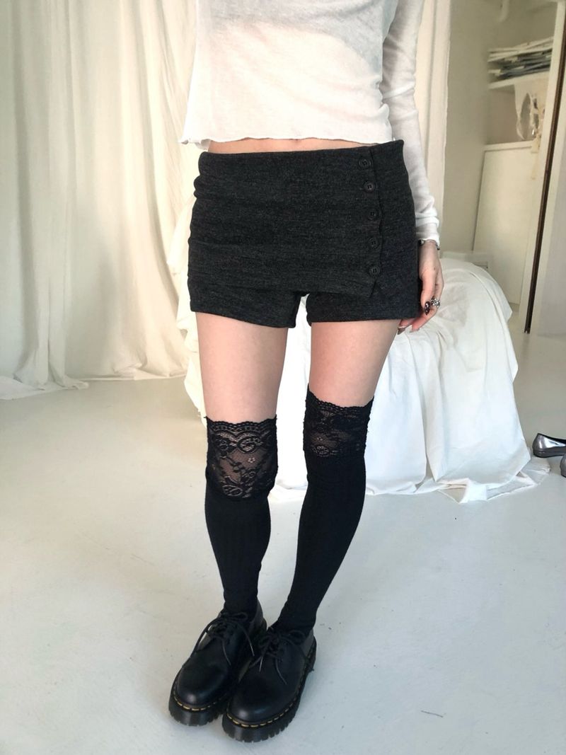 Slipover(スリップオーバー)の「ボタンフォールディングショーツ(パンツ)」