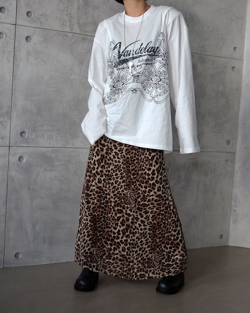a lace bustier printed T-shirt