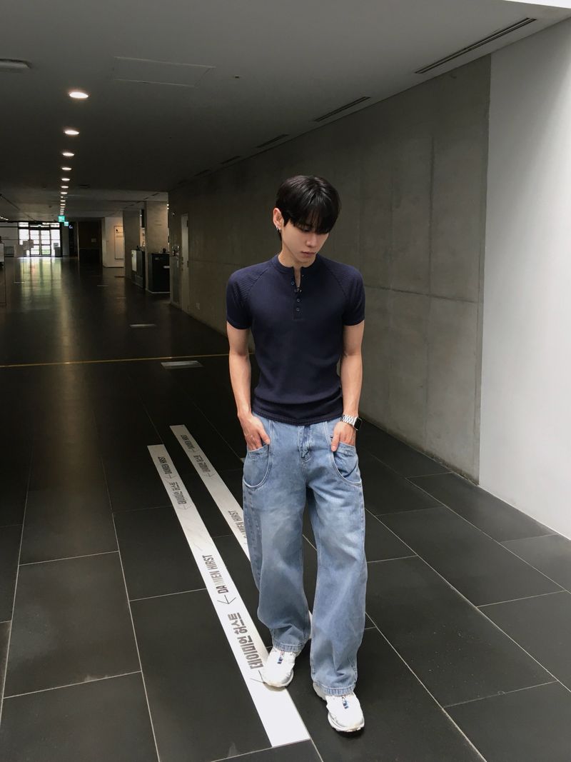 Lef Two-Pocket Curved Denim Pants