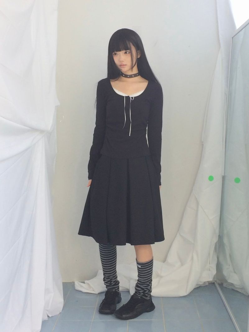 ner.ui.bin（ノエビン）の「ストライプデイリーレッグウォーマー（ファッション小物）」