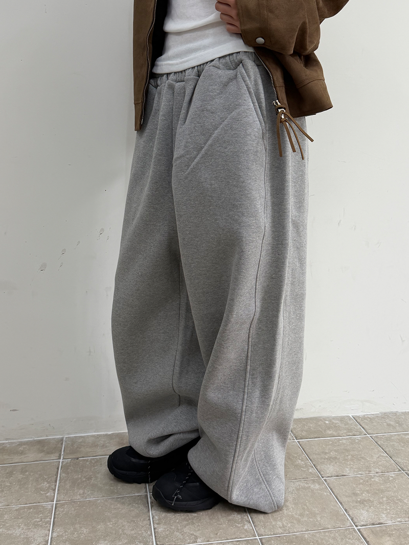 MUZESEOUL（ミューズソウル）の「サイド バルーン スウェット パンツ(4color)（パンツ）」