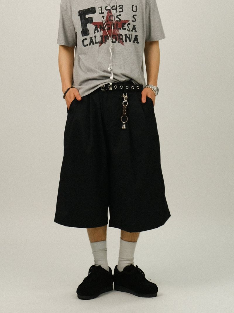 RU Cotton Two-tuck Bermuda Slacks