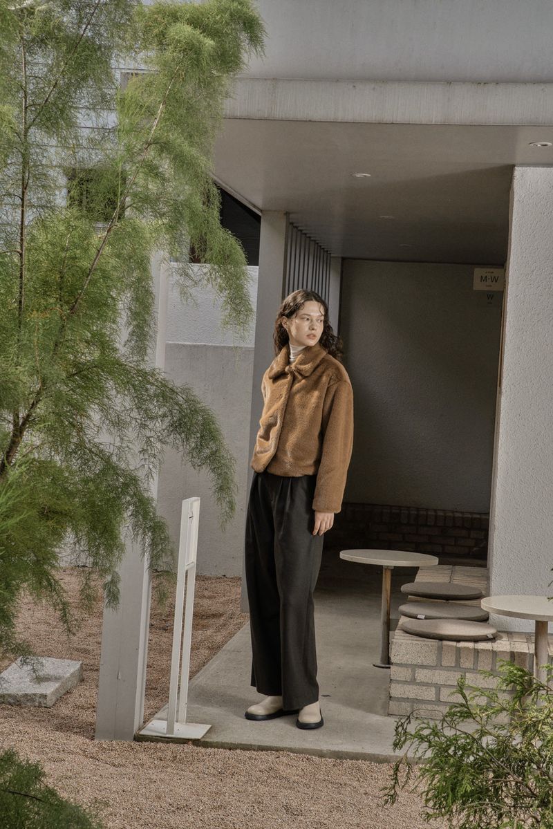FAKE FUR SHORT COAT_BROWN