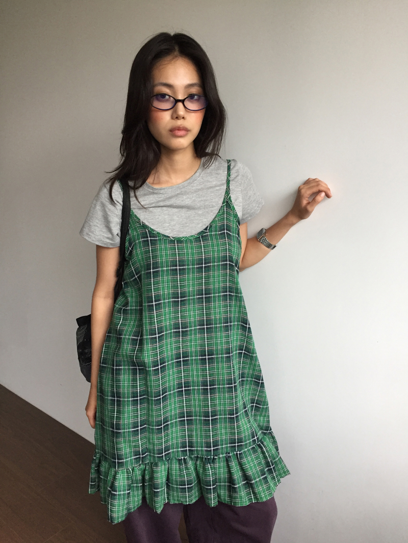 DUGGY（ダギー）の「Tartan frill check dress (2color)（Dresses）」