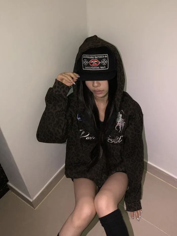 バッドカットレオパードフーディー