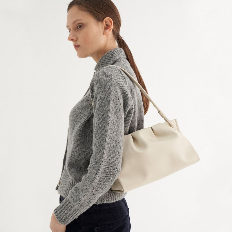MUNIER（ミュニエ）の「PLEATS SHOULDER BAG_IVORY（Bags）」