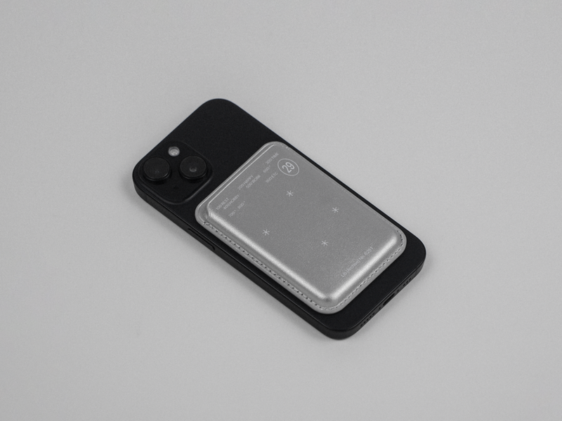 MagSafe Card Wallet - white