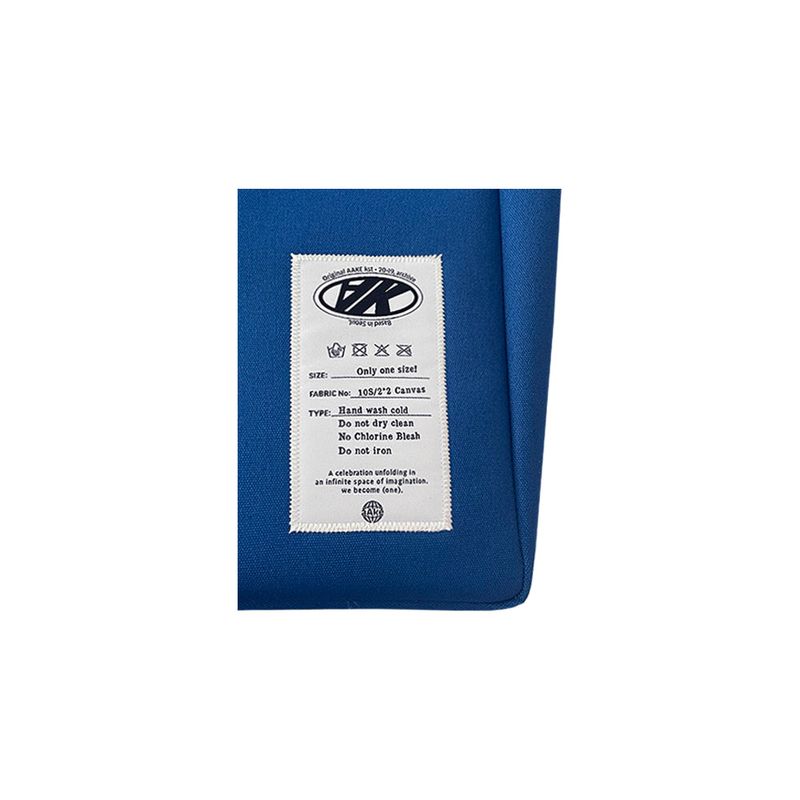 A LABEL CANVAS BAG (blue!)