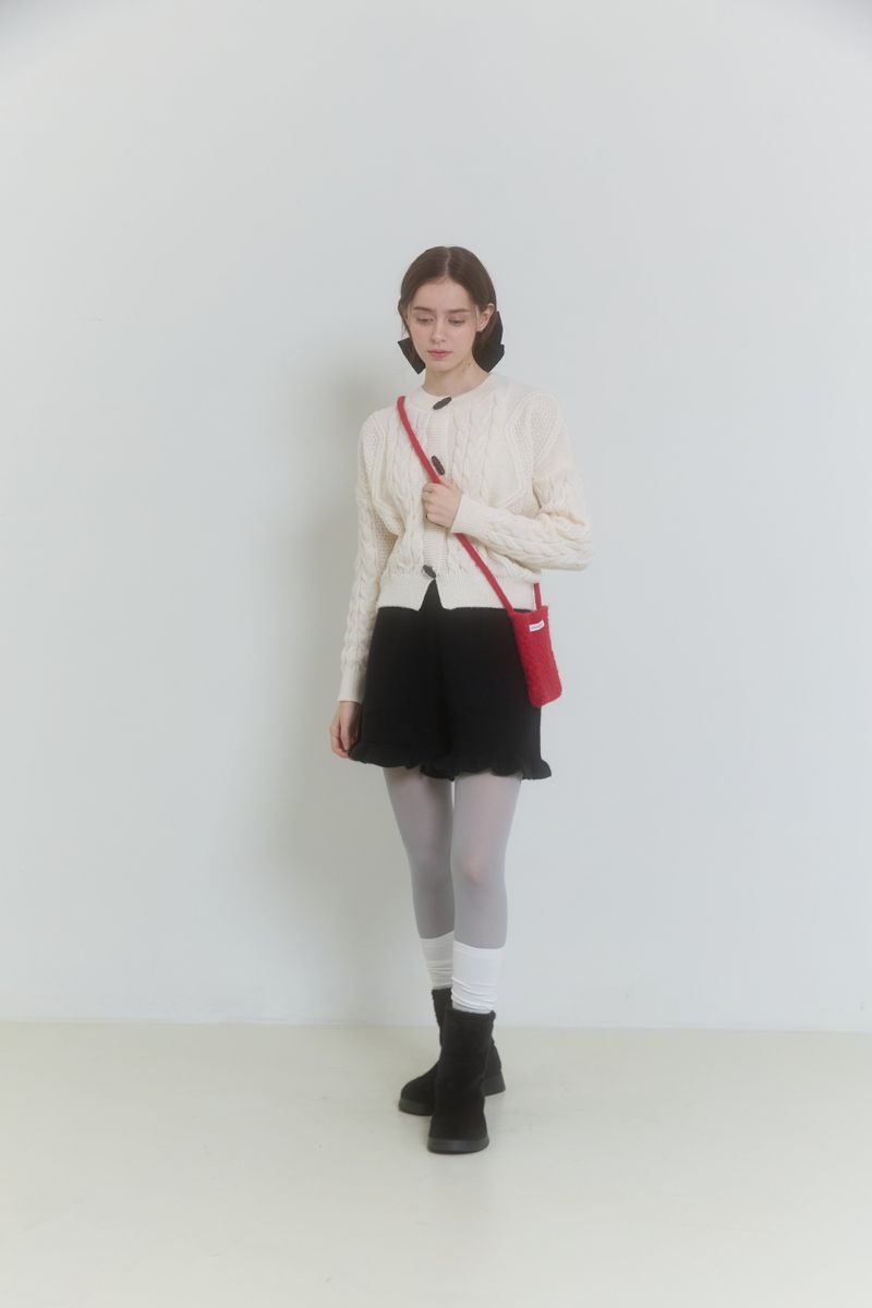 COZY KNIT CROSS BAG