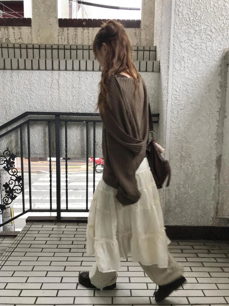 oka off-shoulder hoodie
