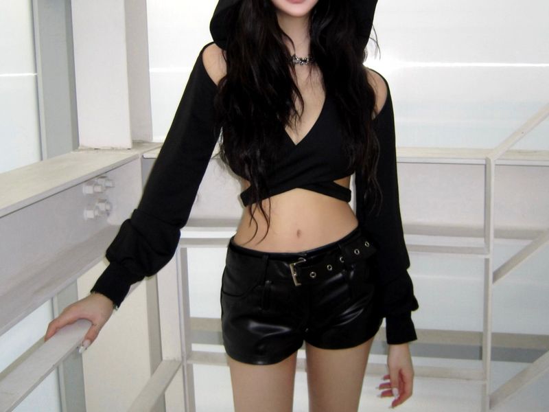 Leather belt hot pants
