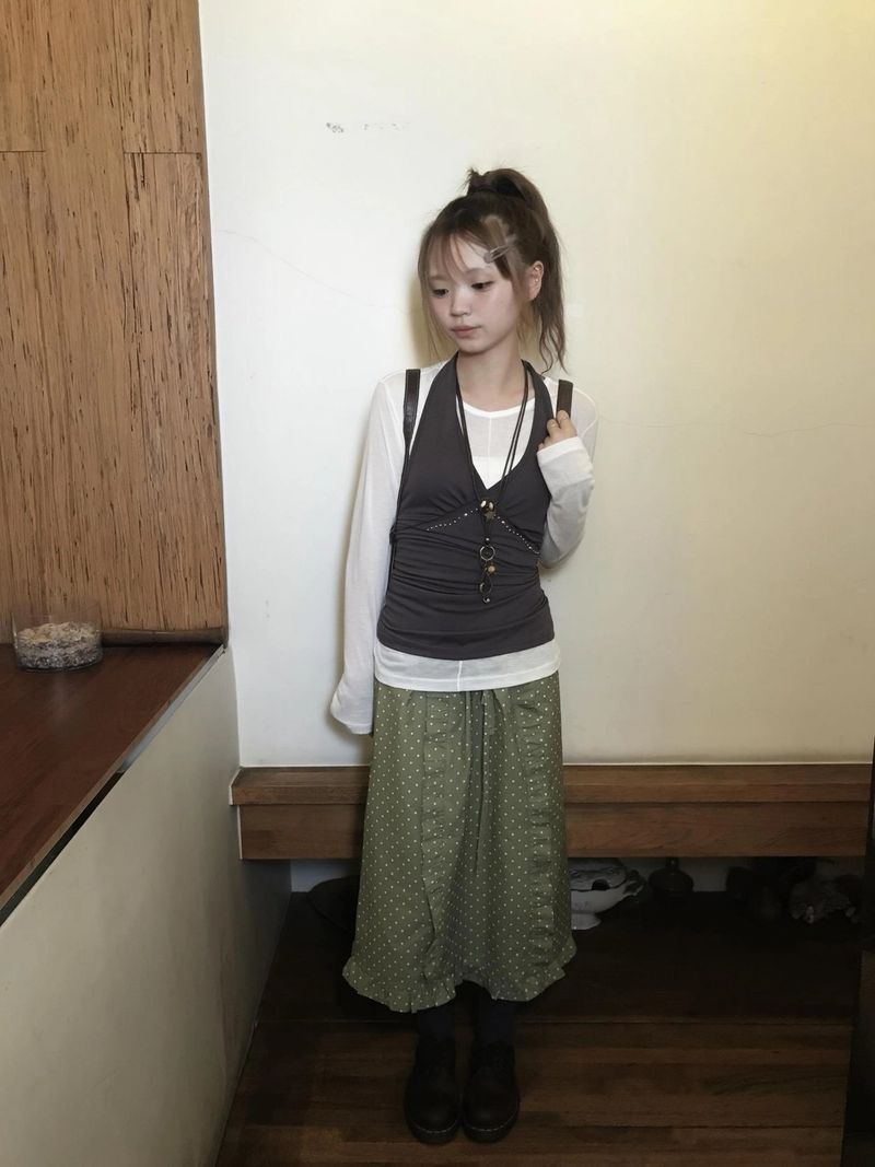 lus halterneck sleeve