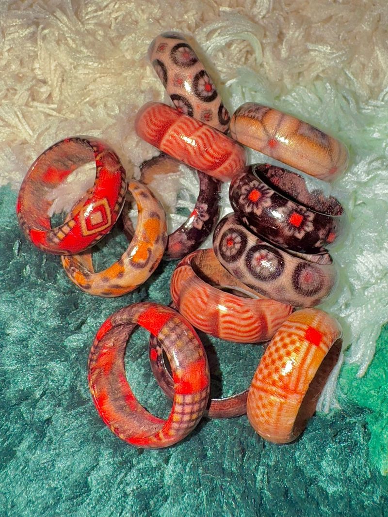 Wood pattern ring (random)