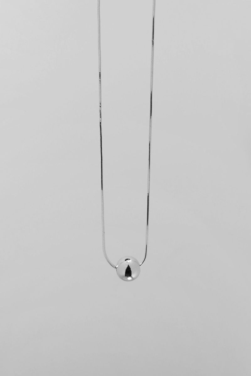 Ball simple necklace