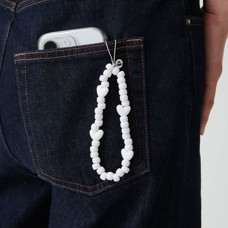 WHITE PEBBLE PHONE STRAP KEY RING