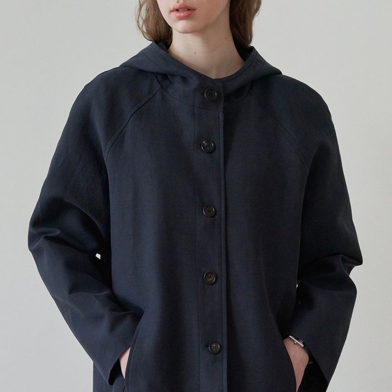 Hooded raglan jumper