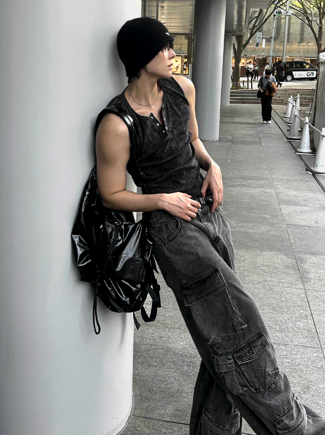Pigment Dyeing Washing Vintage Muscle Fit Henley Neck Sleeveless Shirt